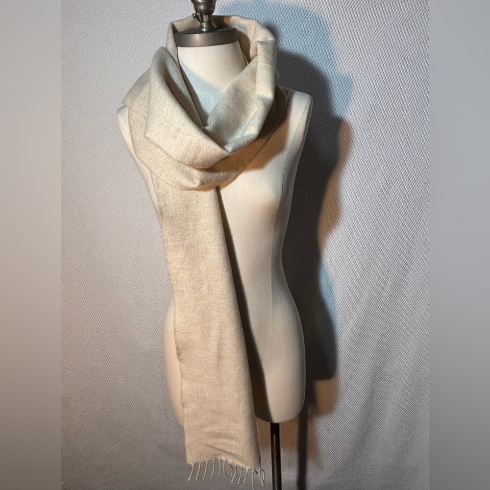 OLD FAITHFUL SHOP Classic Wool Cream Scarf Fringed